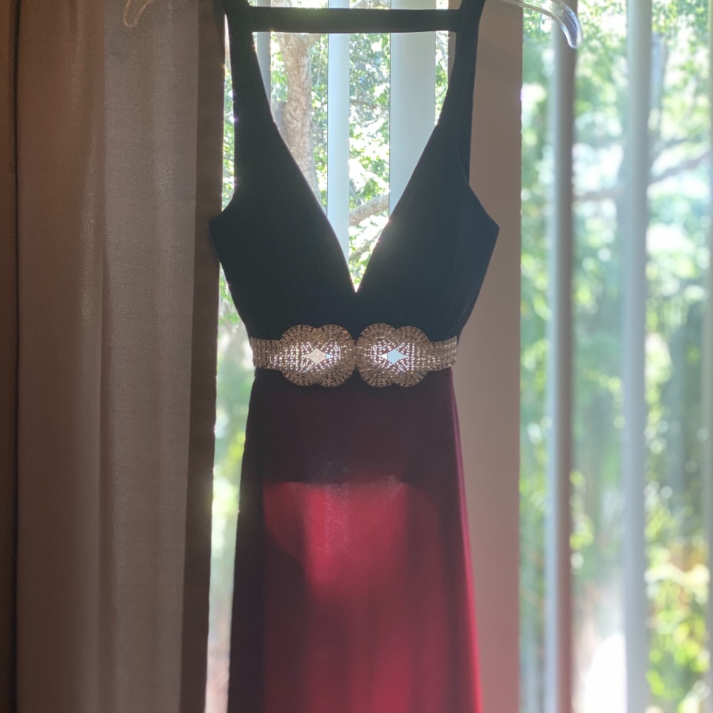 Betsy & Adam Red & Black Ombre Evening Dress